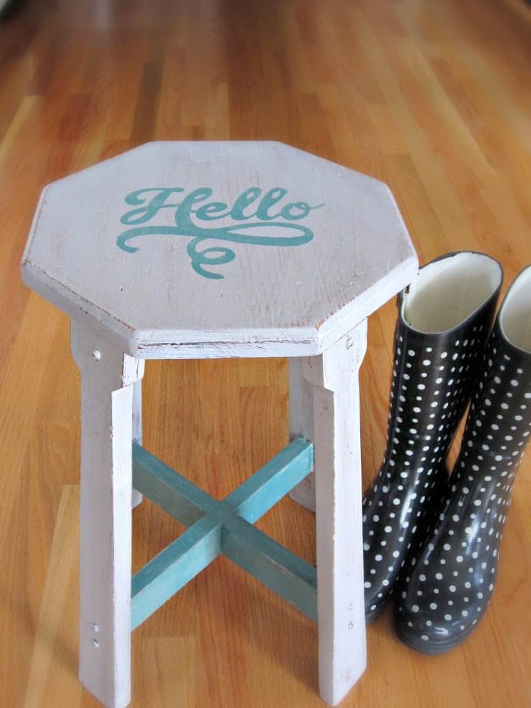 A-friendly-Little-Stool-AbI.jpg