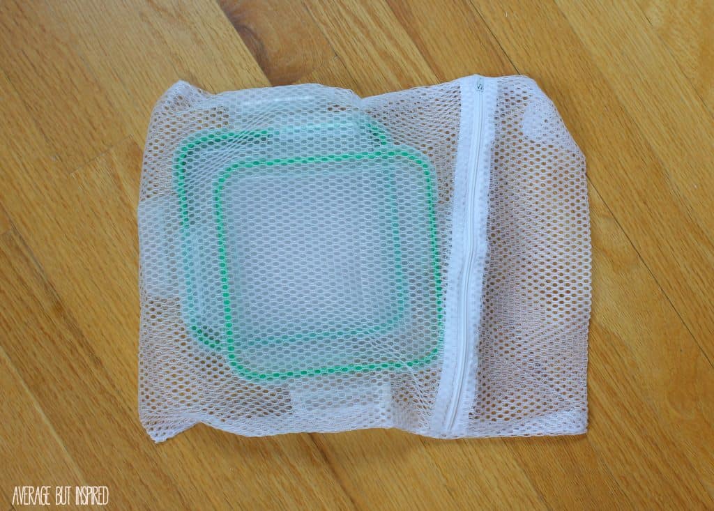 Mesh laundry bags from the dollar store are a GREAT organization tool! This post gives you lots of ideas on how to use them to get organized!