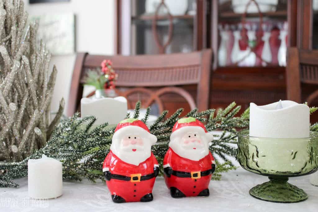 This post has great ideas for decorating your dining room for Christmas! 5 manageable tips will have you decking the halls in no time! #ad