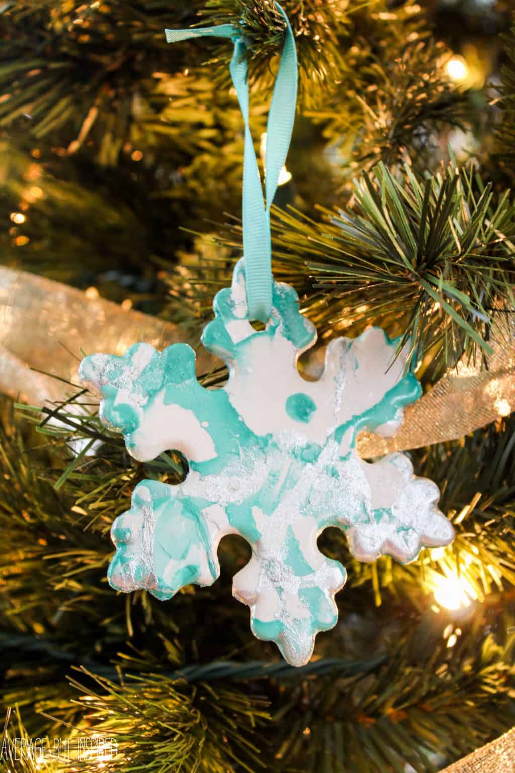 How to Make Marbled Ornaments - A Kailo Chic Life
