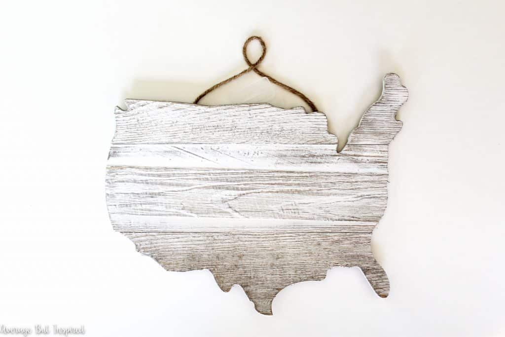 Show your patriotism with this cute USA Wooden Flag Map Door Hanger project! It's an easy DIY that's perfect for the Fourth of July.