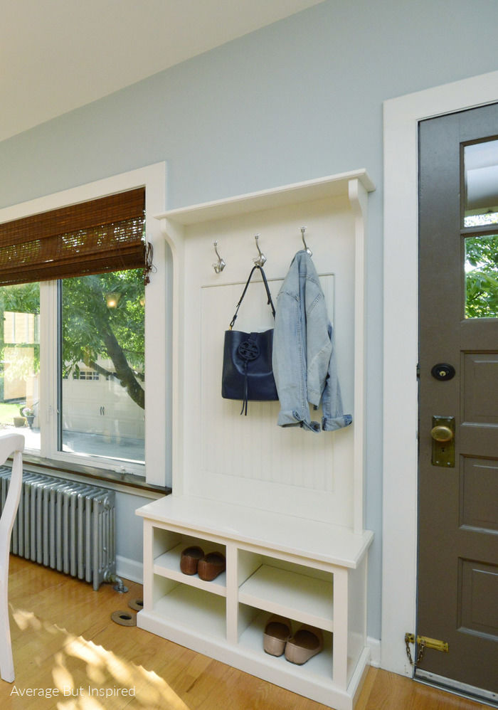 No mudroom? No problem! Get these great "no mudroom ideas" to help you achieve an organized entryway.