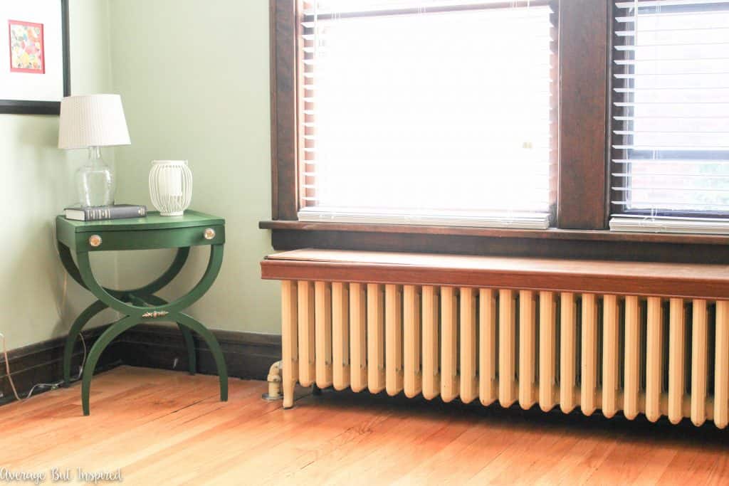 Radiator painting can be time consuming and tedious, but not with this tutorial! Lean how to paint a radiator the easy way! Save time and frustration. This is a BEFORE photo.