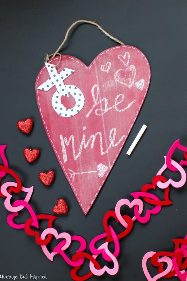 Learn how to make a Valentine's Day chalkboard in this post!