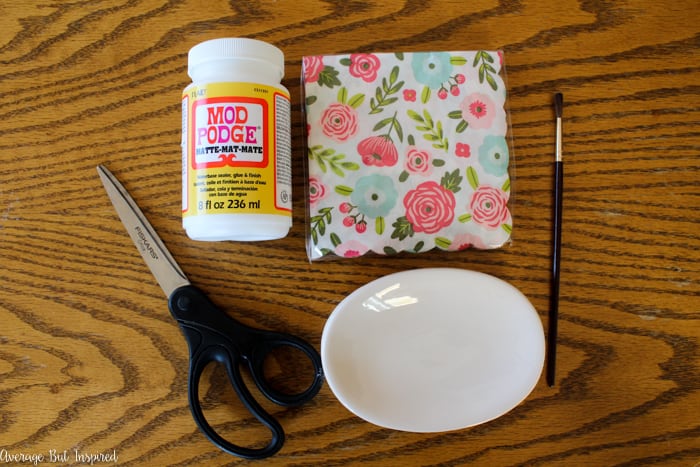 This has to be the easiest DIY trinket dish ever! With a few simple and inexpensive supplies, you can make an adorable trinket dish to store your jewelry and other treasures. A perfect ladies' craft night project or quick weekend craft - this is a project everyone can do!