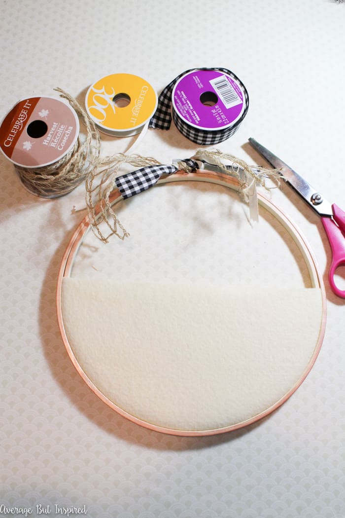 Make a beautiful Thanksgiving embroidery hoop wreath to help you remember what you're grateful for this season!