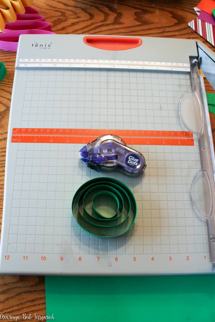 How to Make the Cutest Paper Christmas Tree Garland Average But Inspired