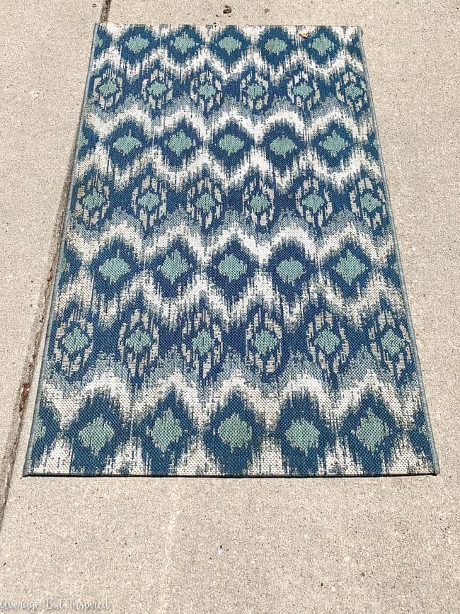 https://averageinspired.com/wp-content/uploads/2019/07/how-to-clean-an-outdoor-rug-without-bleach-9958.jpg