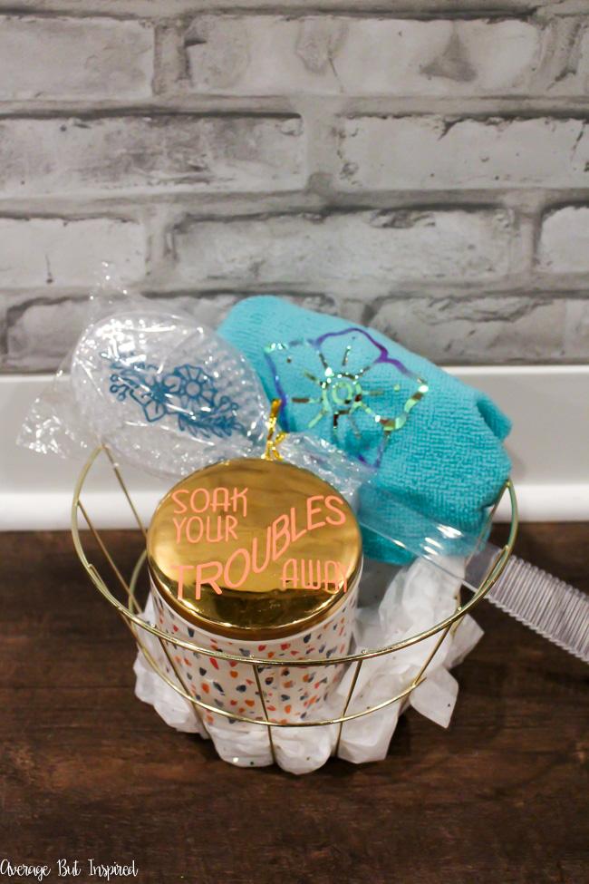 Create a bath spa hostess gift set with dollar store items and Cricut Joy!