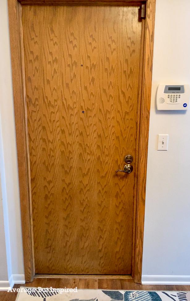 This flat panel door was dated and ugly. See how this blogger made it over and gave it new life!