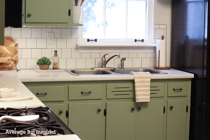 Kitchen Update with Smart Tiles Peel and Stick Backsplash - Average But  Inspired