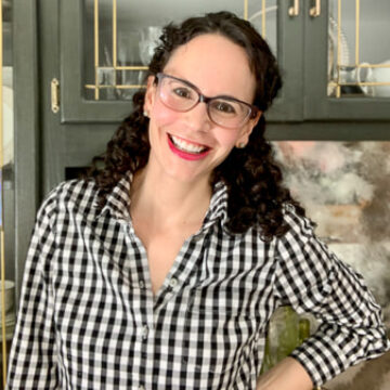 Bre Eggert of Average But Inspired - craft and DIY blog.