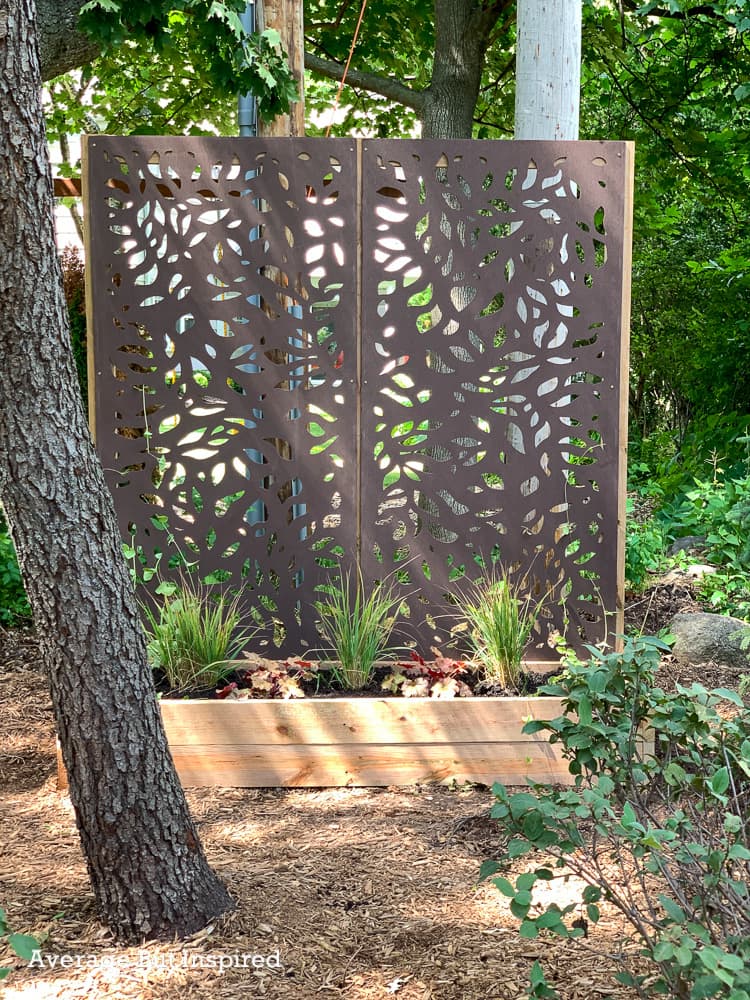 Freestanding DIY Outdoor Privacy Screen - Average But Inspired