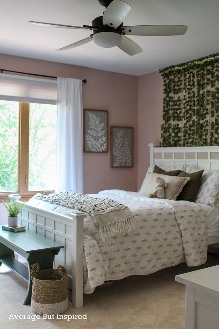 DIY Ivy Wall Decor (With Lights!)