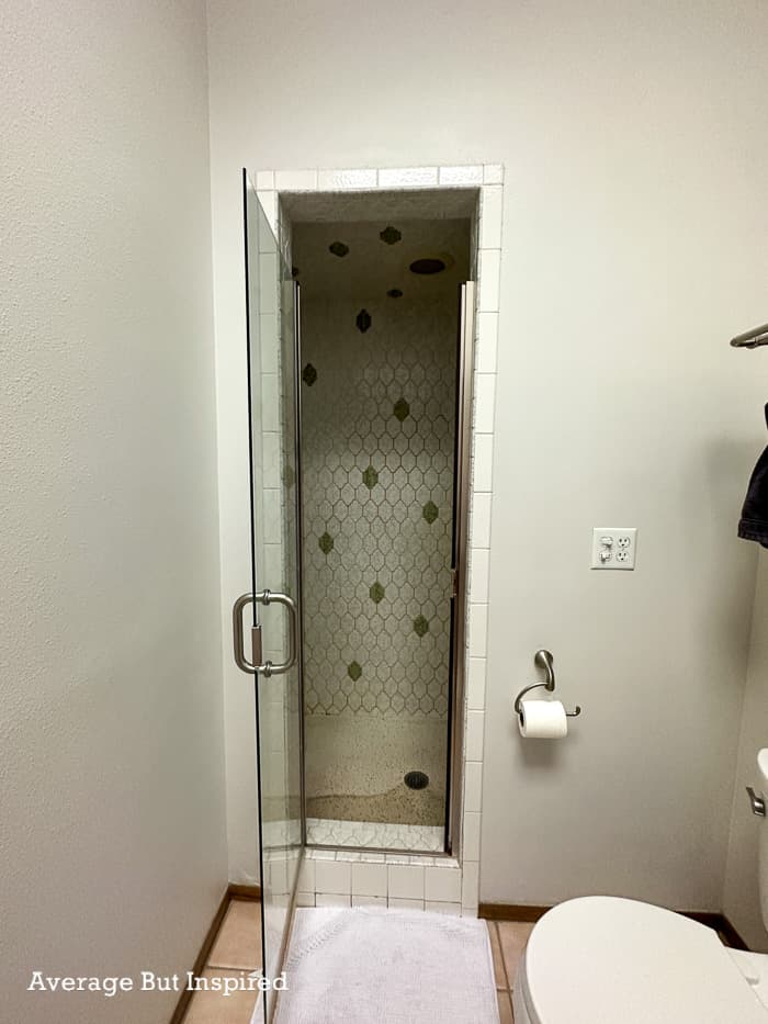 BEFORE: a 1970s shower was so tiny and cramped!
