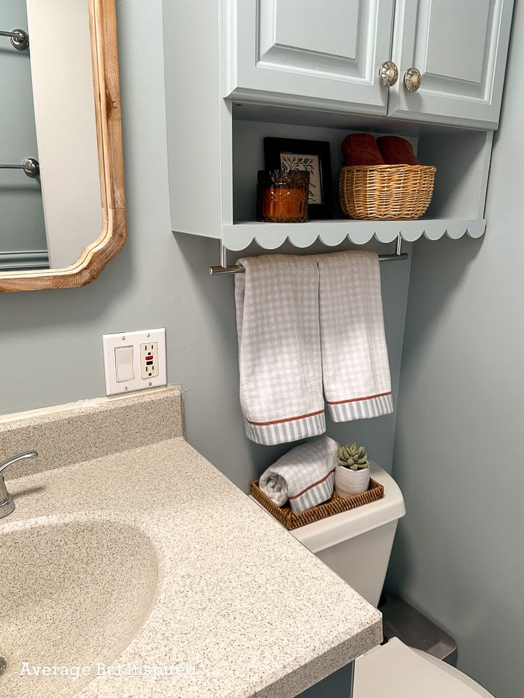 Cozy Cottage Bathroom with Vintage Charm