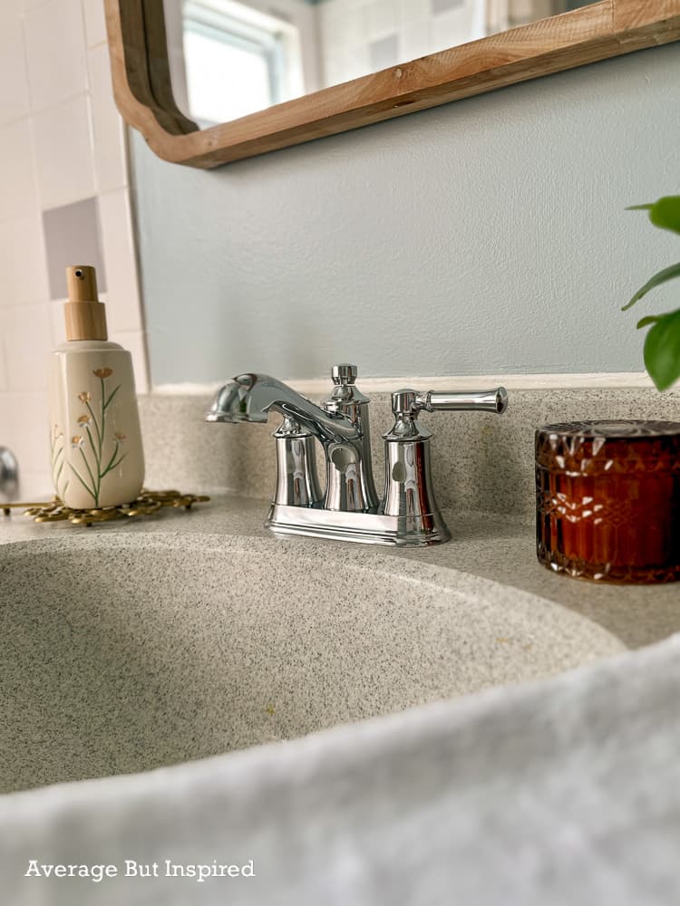 Cozy Cottage Bathroom with Vintage Charm